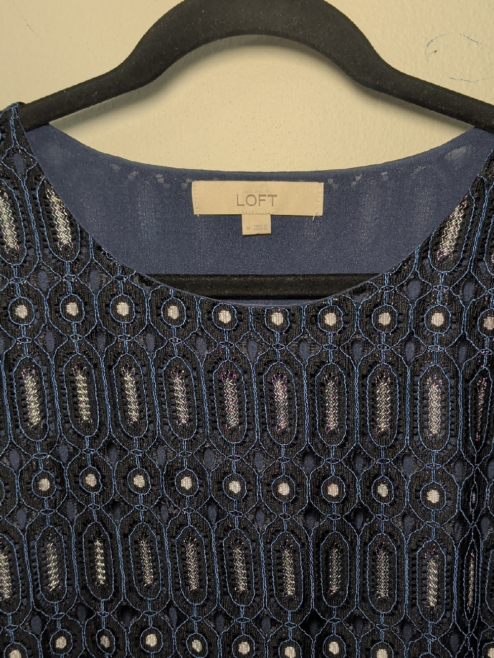 LOFT Navy Lace Eyelet Bell-sleeve Top Silver Embroidery Office Women's Size M - Picture 3 of 7